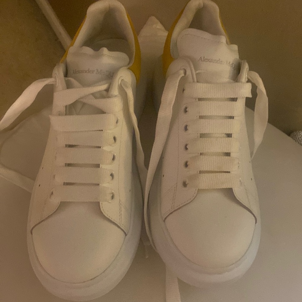 Alexander McQueen size 39 worn once